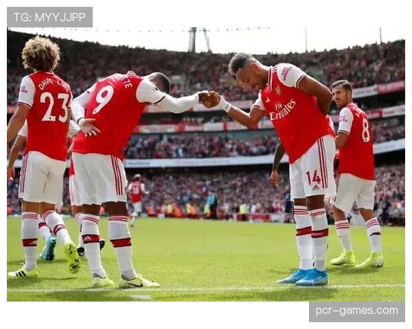 富勒姆防线坚如磐石,成英超争冠路上的强劲搅局者 富勒姆防线坚如磐石,成英超争冠路上的强劲搅局者